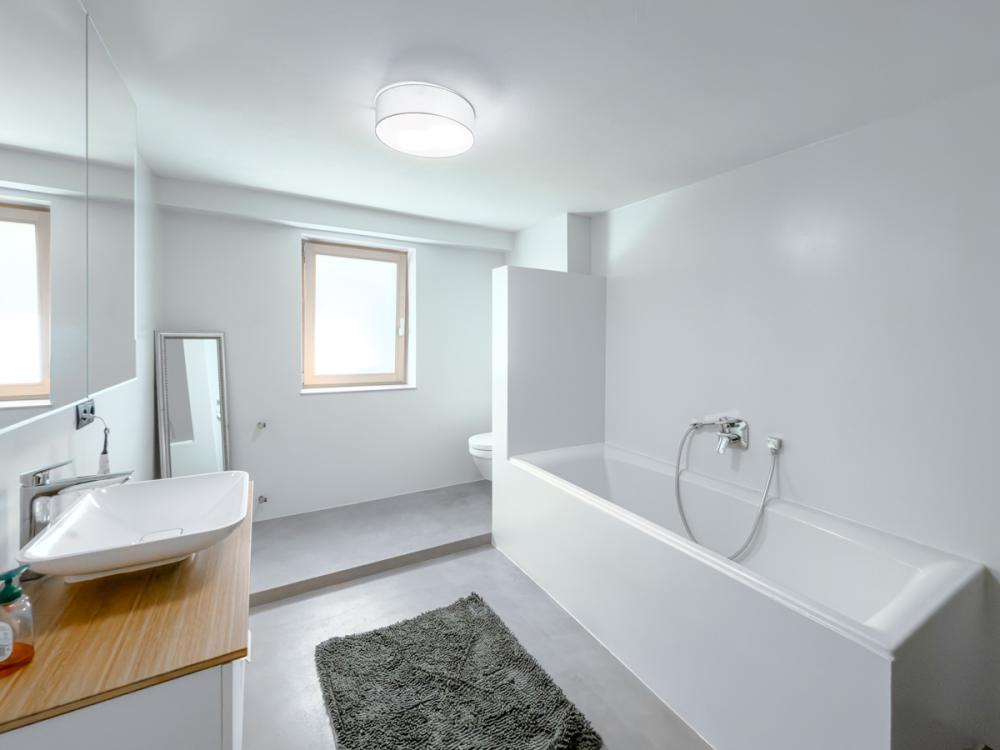 Badezimmer EG