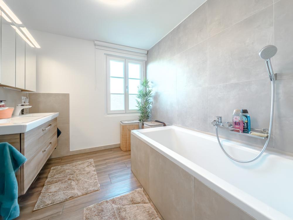 Badezimmer EG