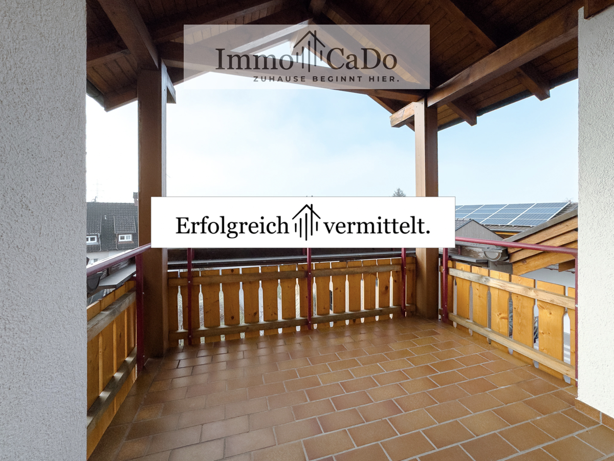 NEUER PREIS: Sonnige 3,5-Zimmer-Dachgeschosswohnung mit Garage in ruhiger Lage in Hard